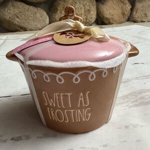 Brand New Rae Dunn Sweet As Frosting Gingerbread Baker